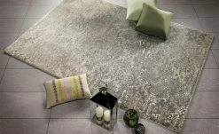 Vintage Teppich Butterfly Admiral | 65x130 cm Beige / Grau / Khaki