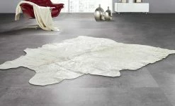 HOME STORY Rinderfell - Unikat de luxe | Silber / Creme